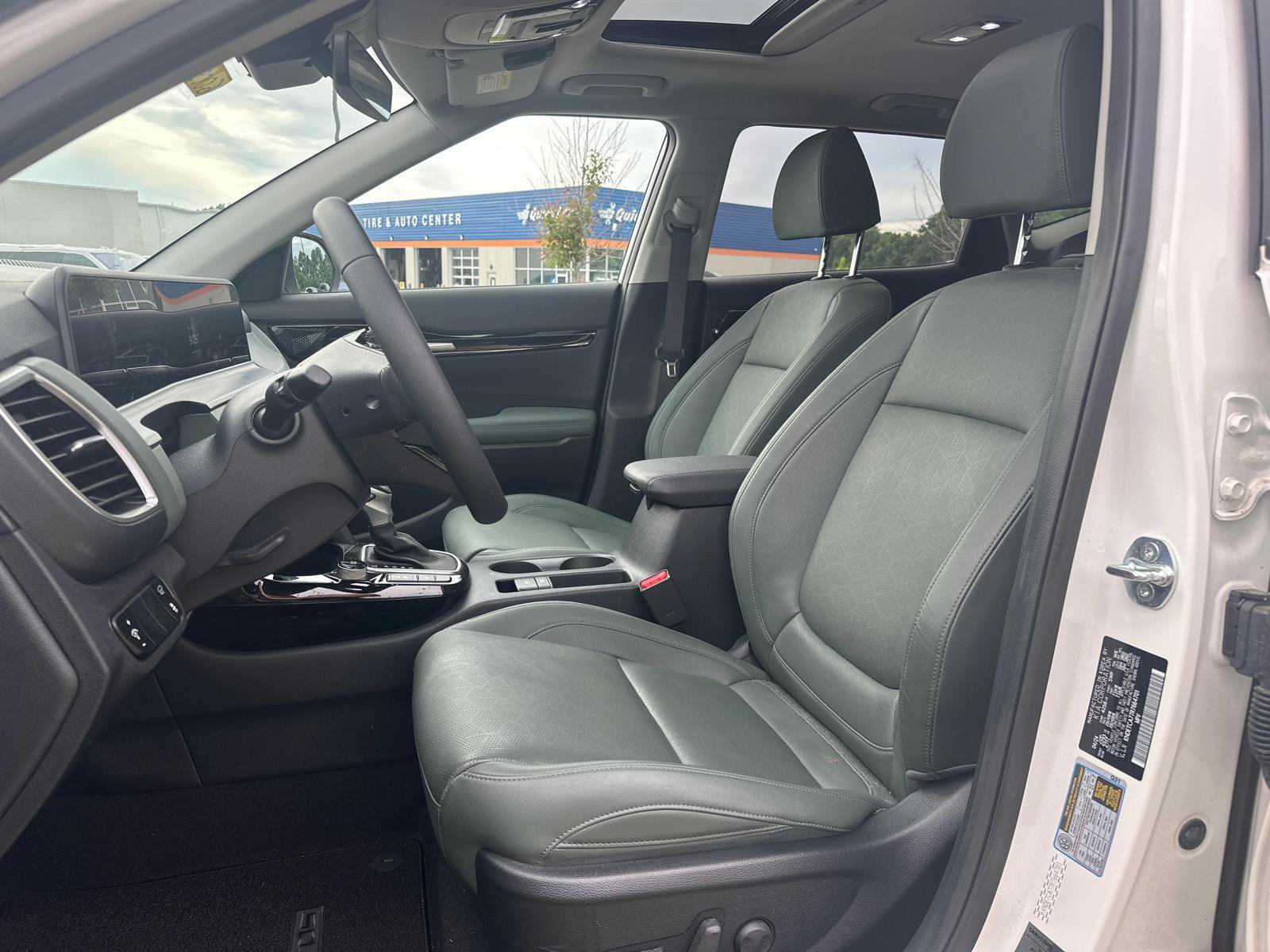 Used 2024 Kia Seltos SX w/ SX Sunroof Package AWD/4WD image 6