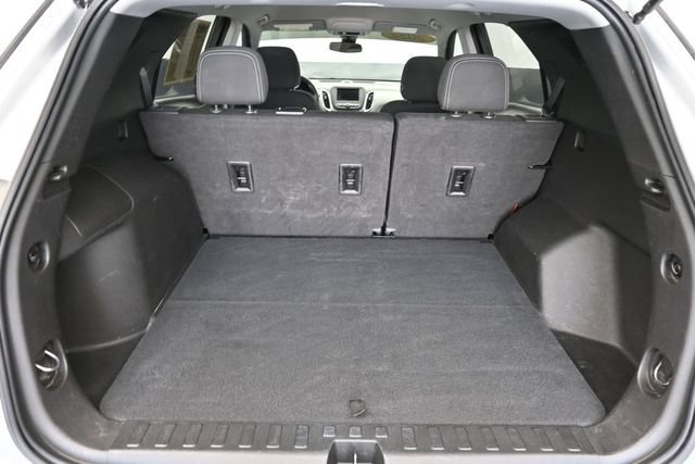 Used 2022 Chevrolet Equinox LS FWD image 28