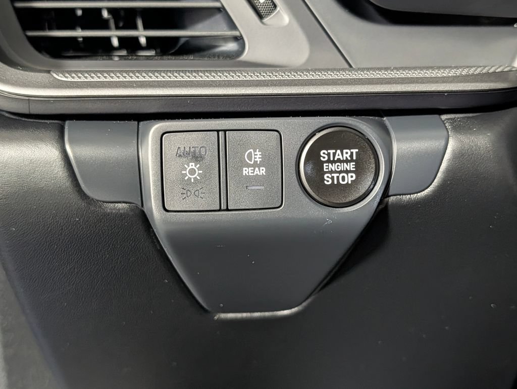Certified 2025 Porsche 911 Carrera RWD image 36