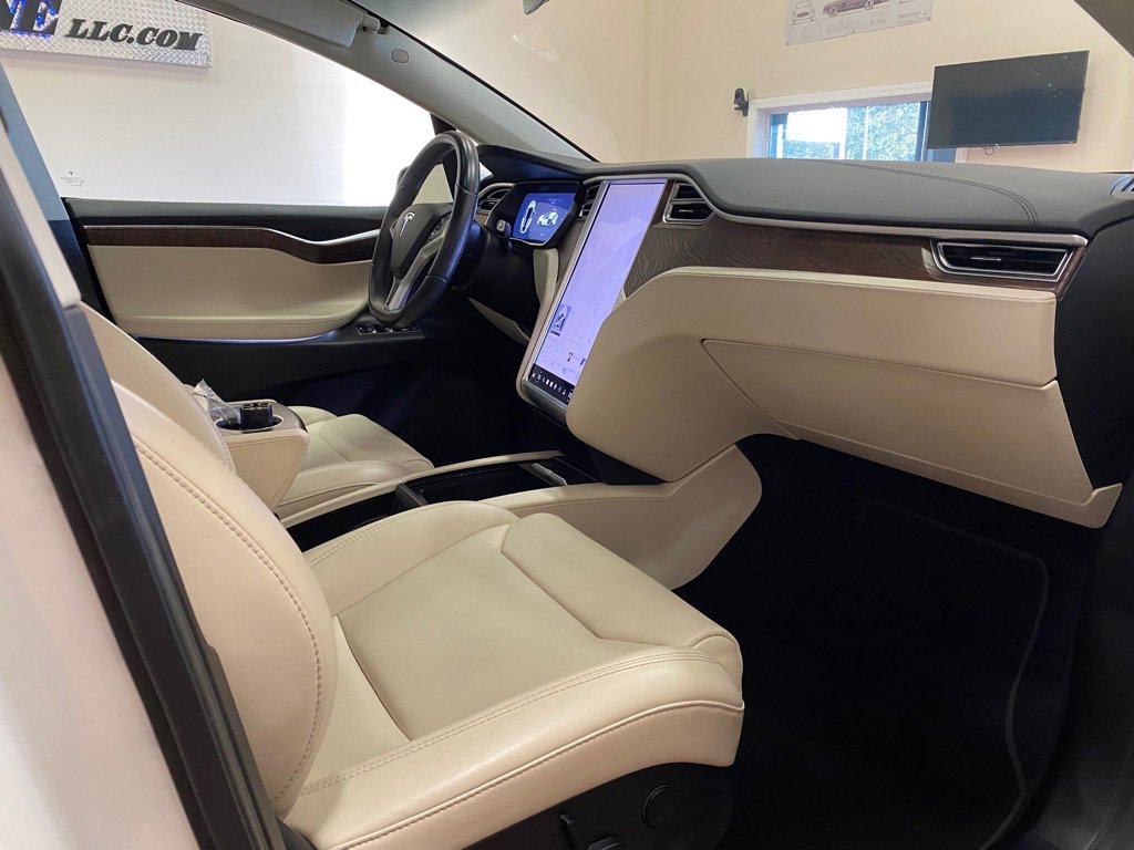 Used 2018 Tesla Model X AWD/4WD image 47