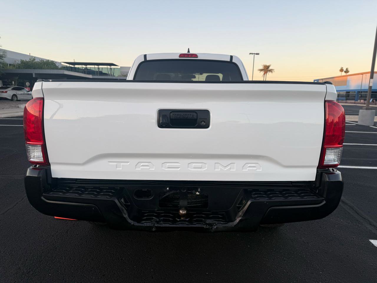 Used 2016 Toyota Tacoma SR RWD image 4