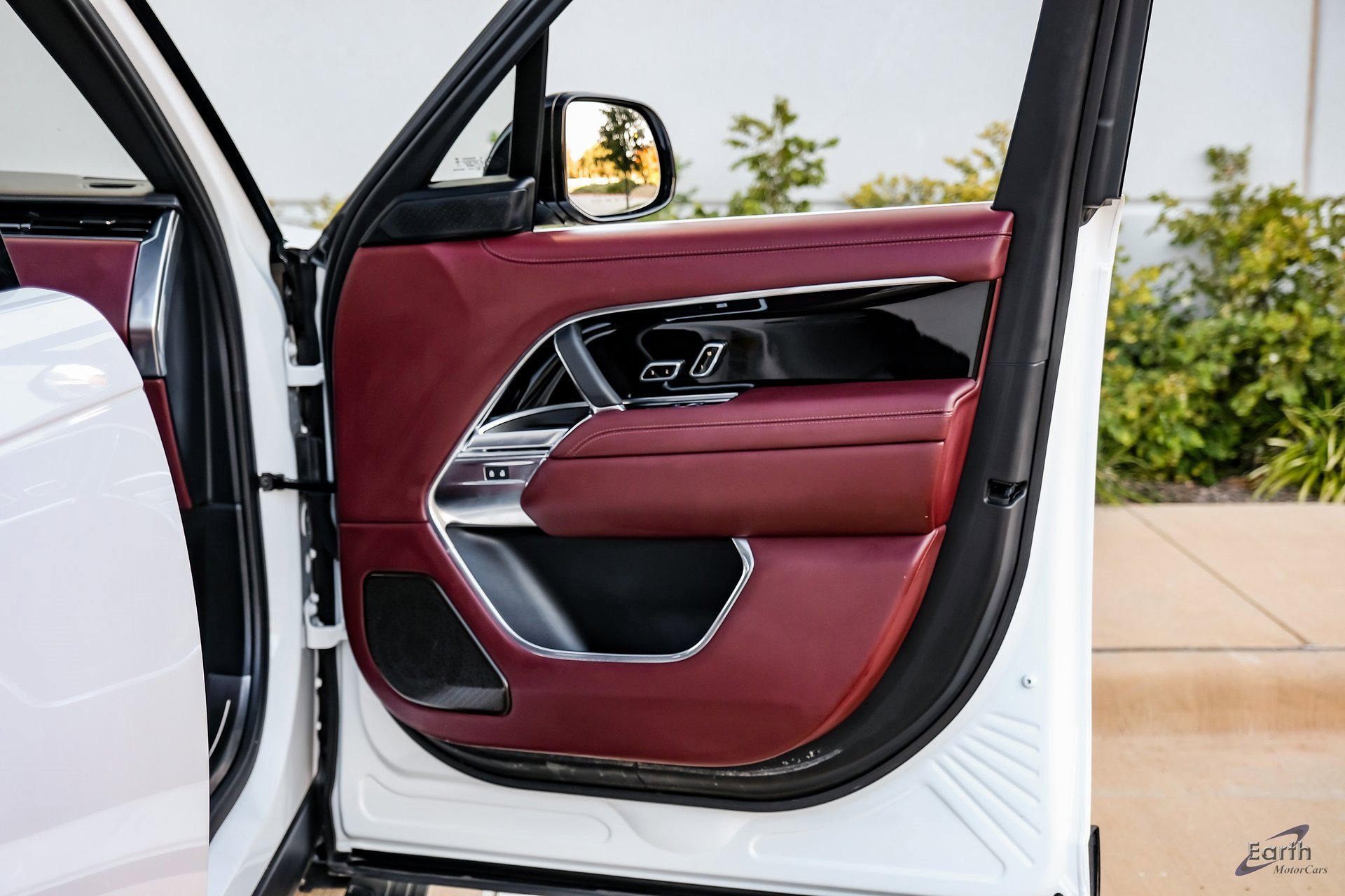 Used 2023 Land Rover Range Rover Long Wheelbase Autobiography image 82