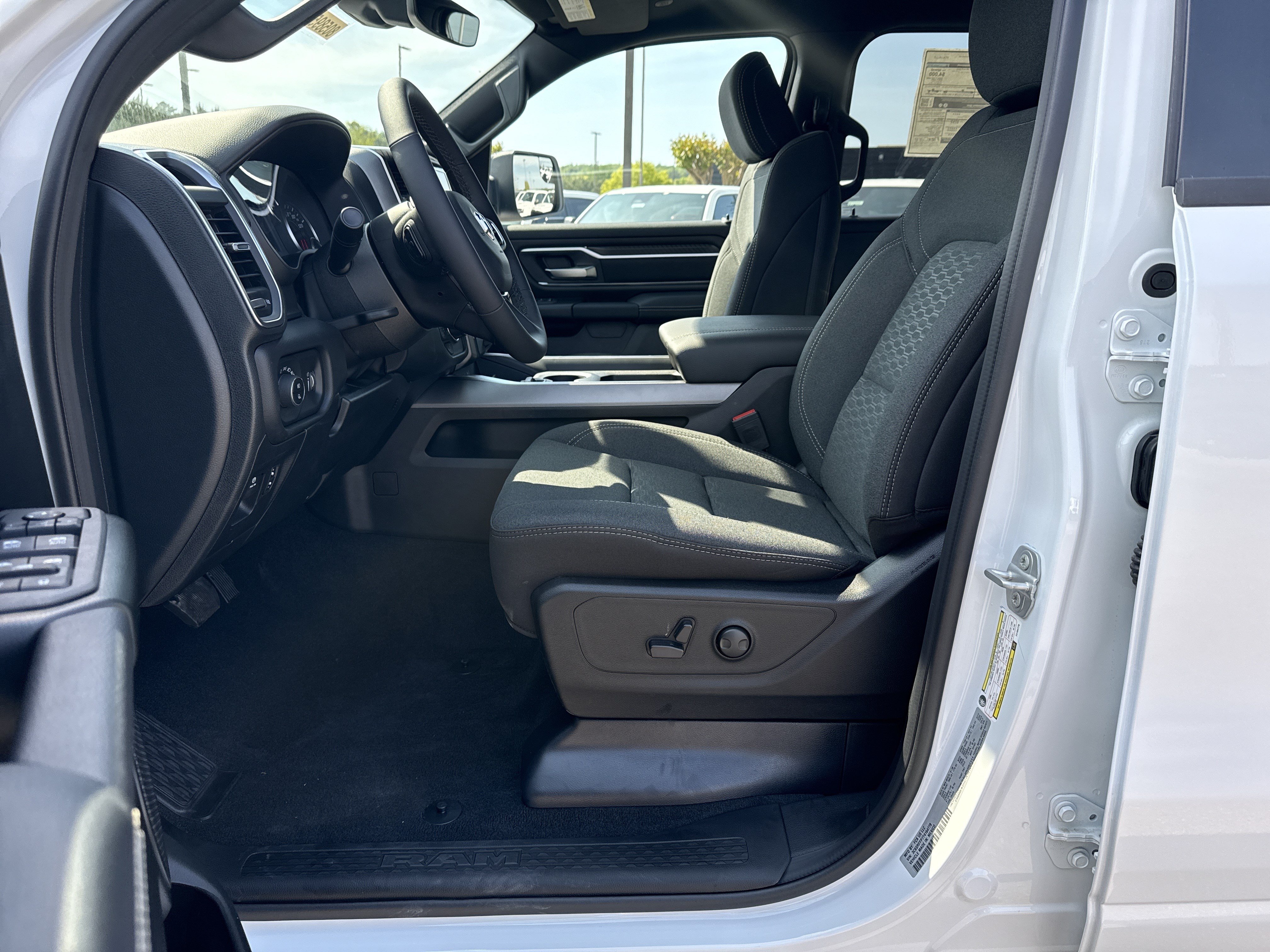 New 2026 RAM 1500 Big Horn w/ Night Edition AWD/4WD image 9