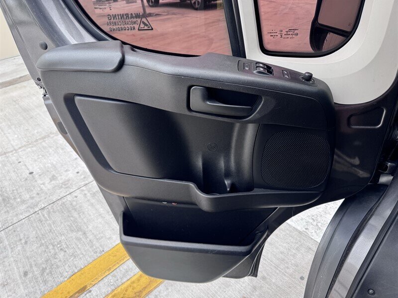 Used 2016 RAM ProMaster 3500 w/ Premium Appearance Group FWD image 12