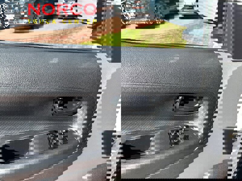 Used 2020 Nissan NV200 S w/ Back Door Glass Package image 17