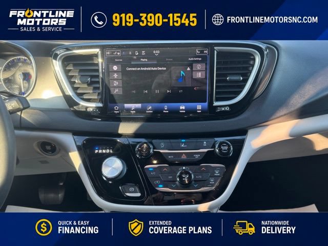 Used 2022 Chrysler Pacifica Touring-L FWD image 19