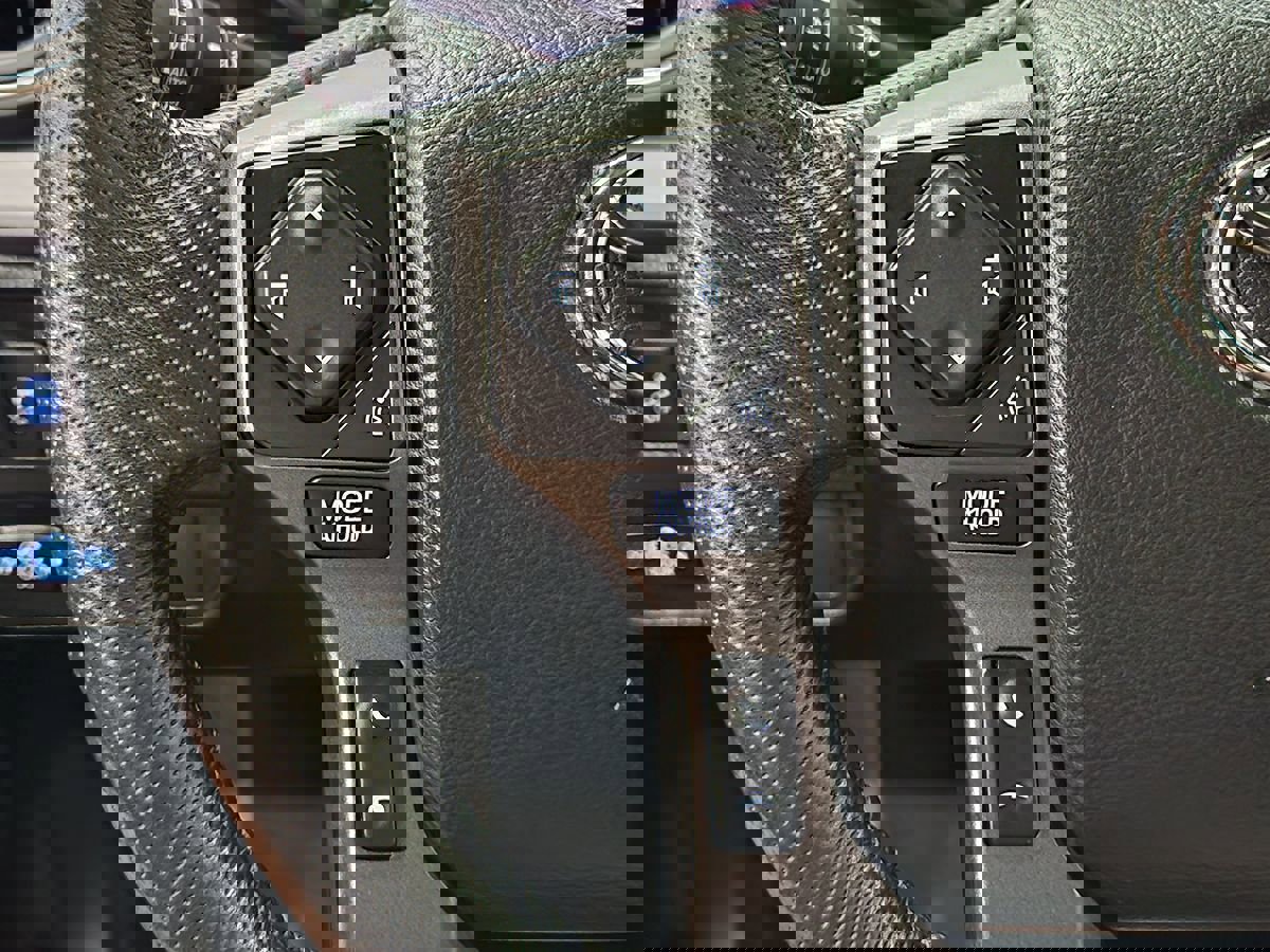 Used 2021 Toyota Tacoma TRD Sport w/ Technology Package image 48