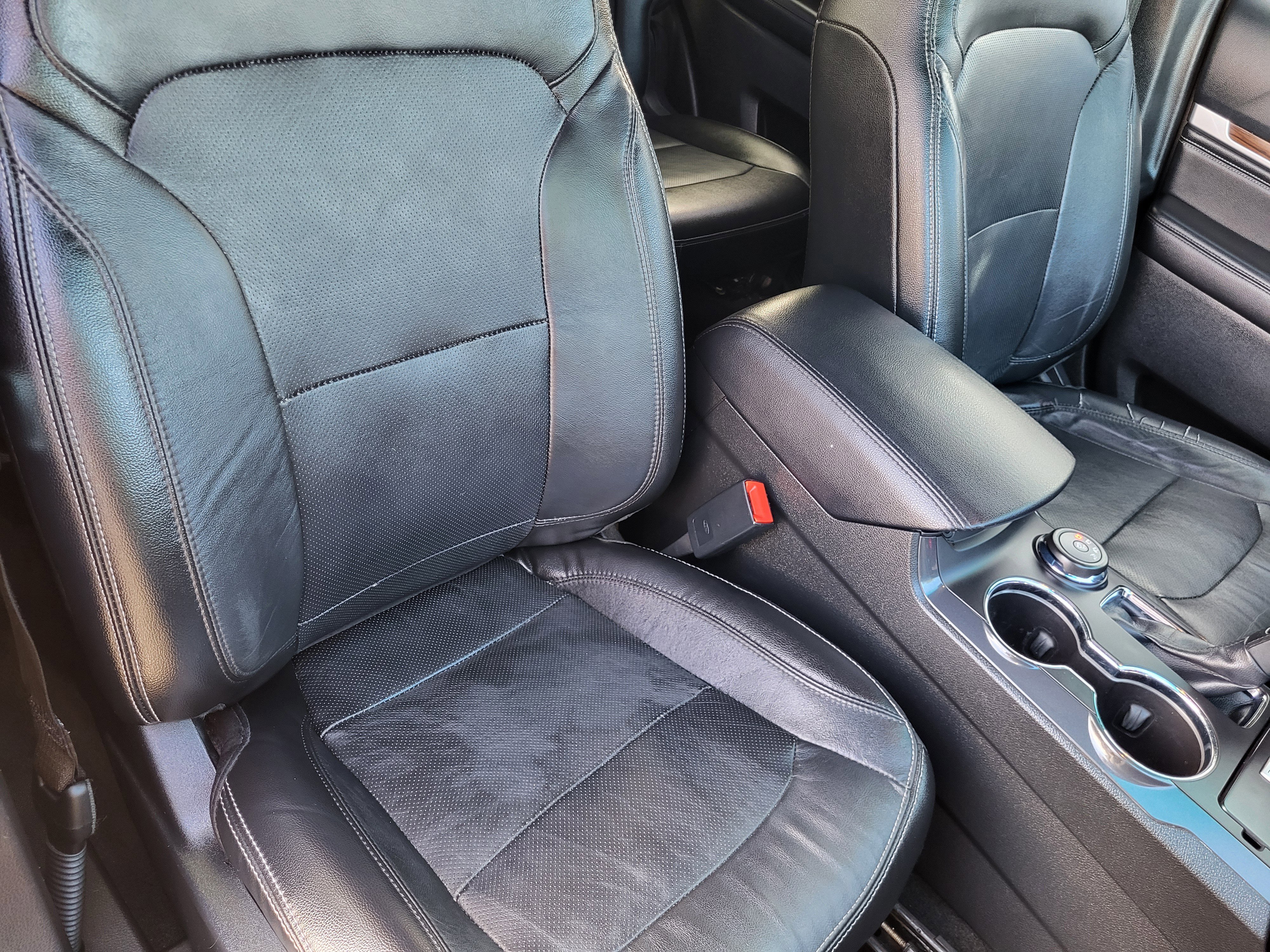 Used 2016 Ford Explorer Limited image 16