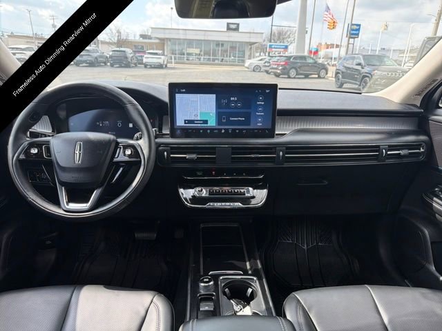 Used 2023 Lincoln Corsair Standard w/ Equipment Group 101A image 17