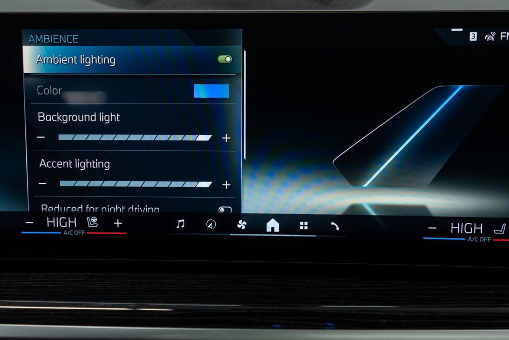 Used 2025 BMW X6 xDrive40i w/ Climate Comfort Package image 30