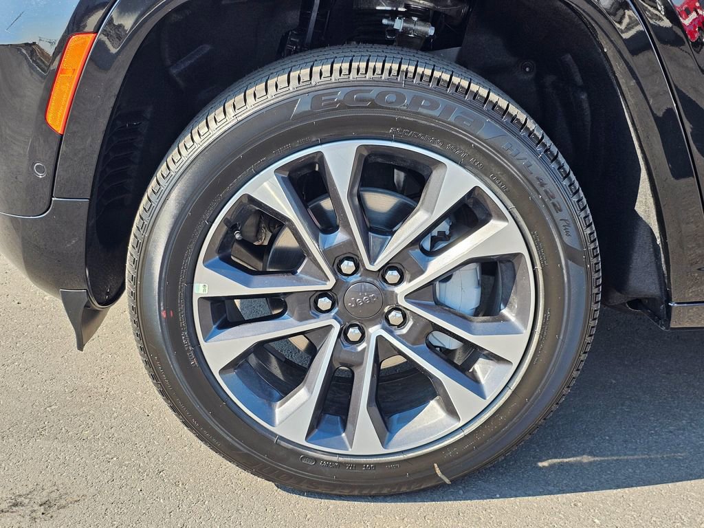 New 2025 Jeep Grand Cherokee Overland w/ Adv Protech Group III image 8