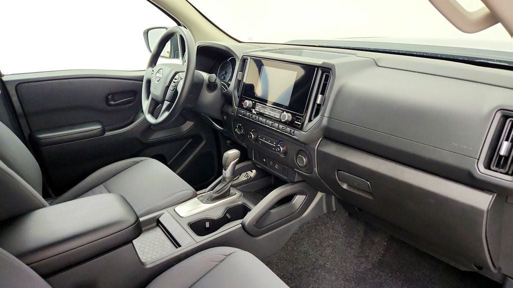 Used 2025 Nissan Frontier S AWD/4WD image 22