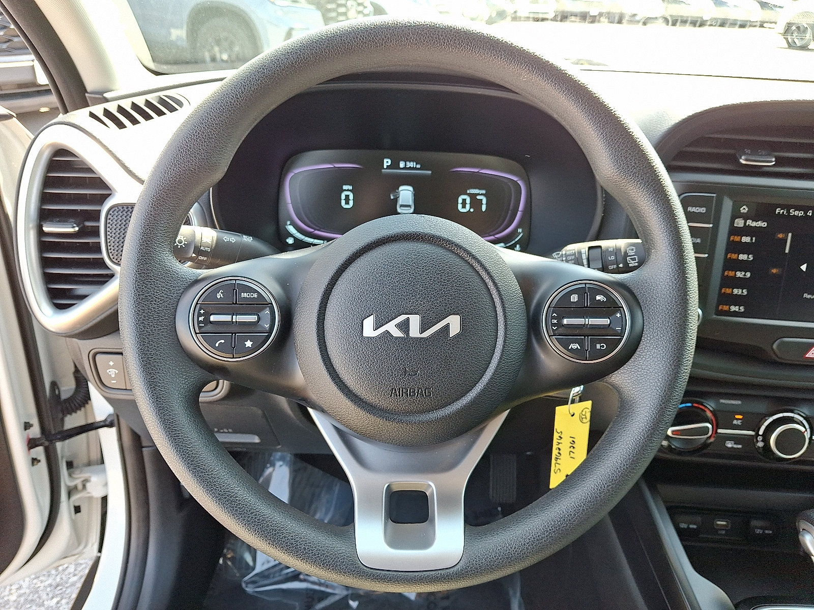 Certified 2025 Kia Soul LX w/ LX Technology Package FWD image 18