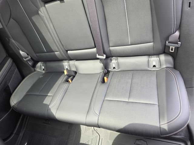 Used 2025 Cadillac Optiq Luxury 2 w/ LPO, Floor Liner Package AWD/4WD image 28