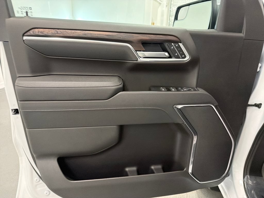 New 2026 GMC Sierra 1500 SLT AWD/4WD image 11