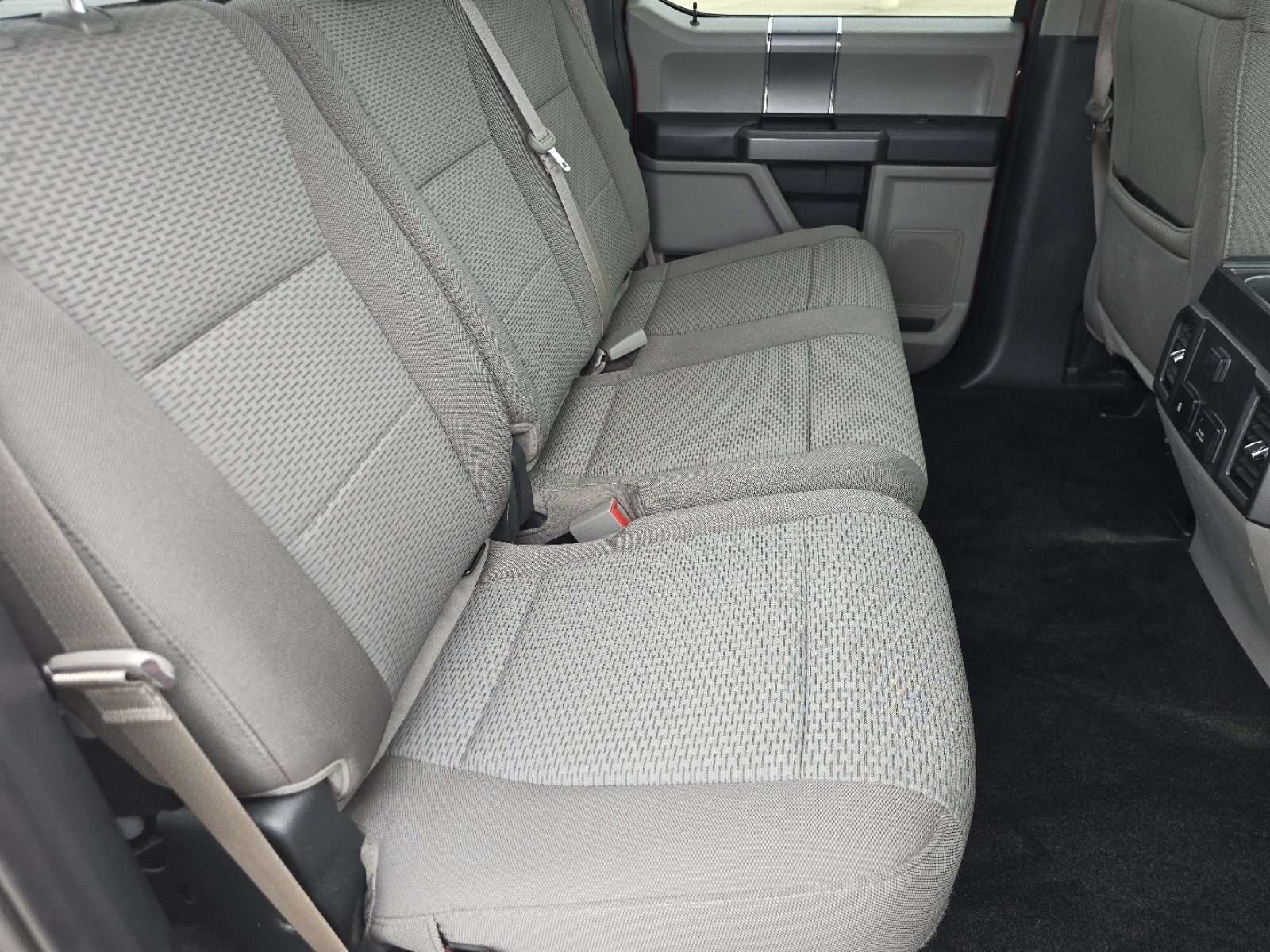 Used 2019 Ford F150 XLT w/ Equipment Group 302A Luxury AWD/4WD image 21