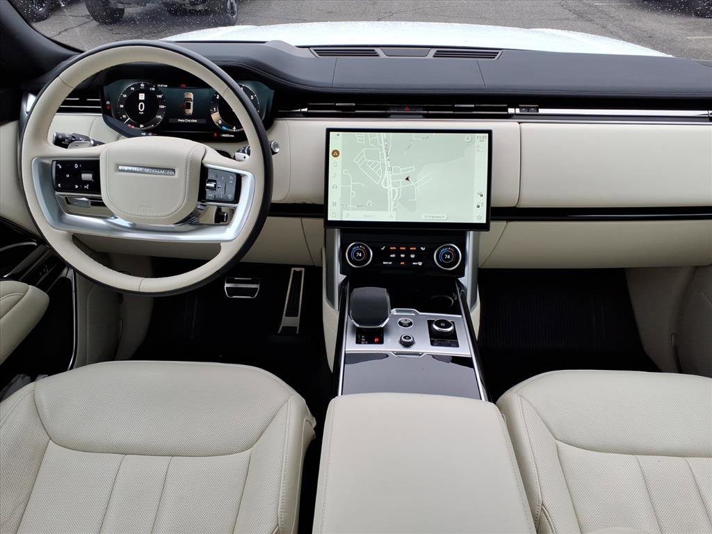 Certified 2023 Land Rover Range Rover SE image 4