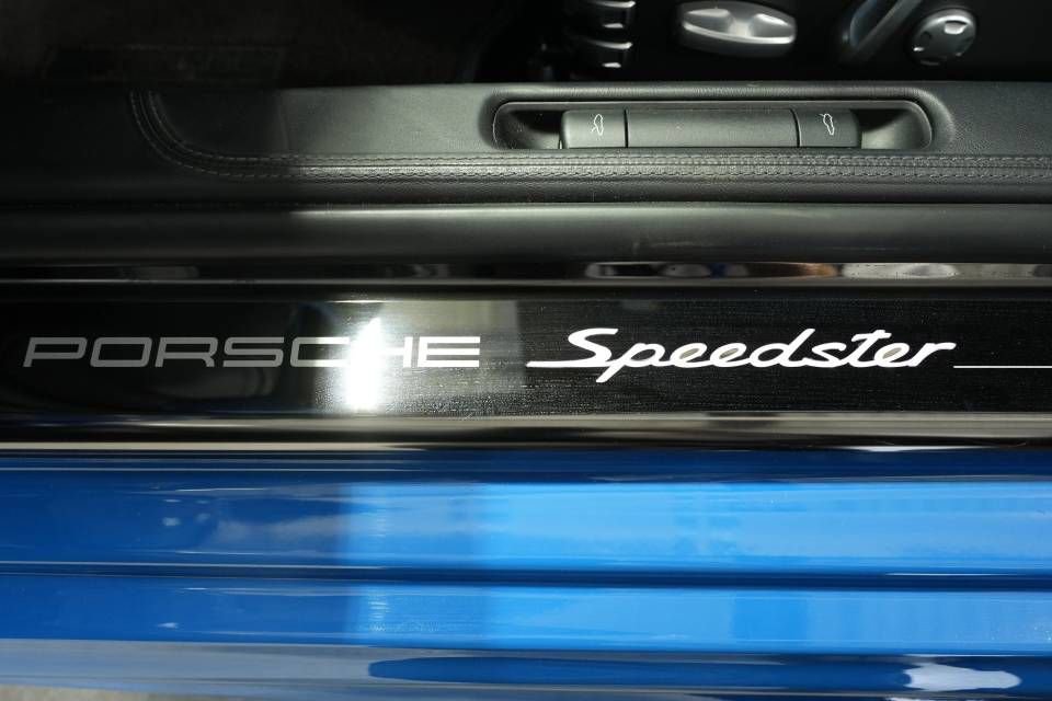Used 2011 Porsche 911 Speedster RWD image 29