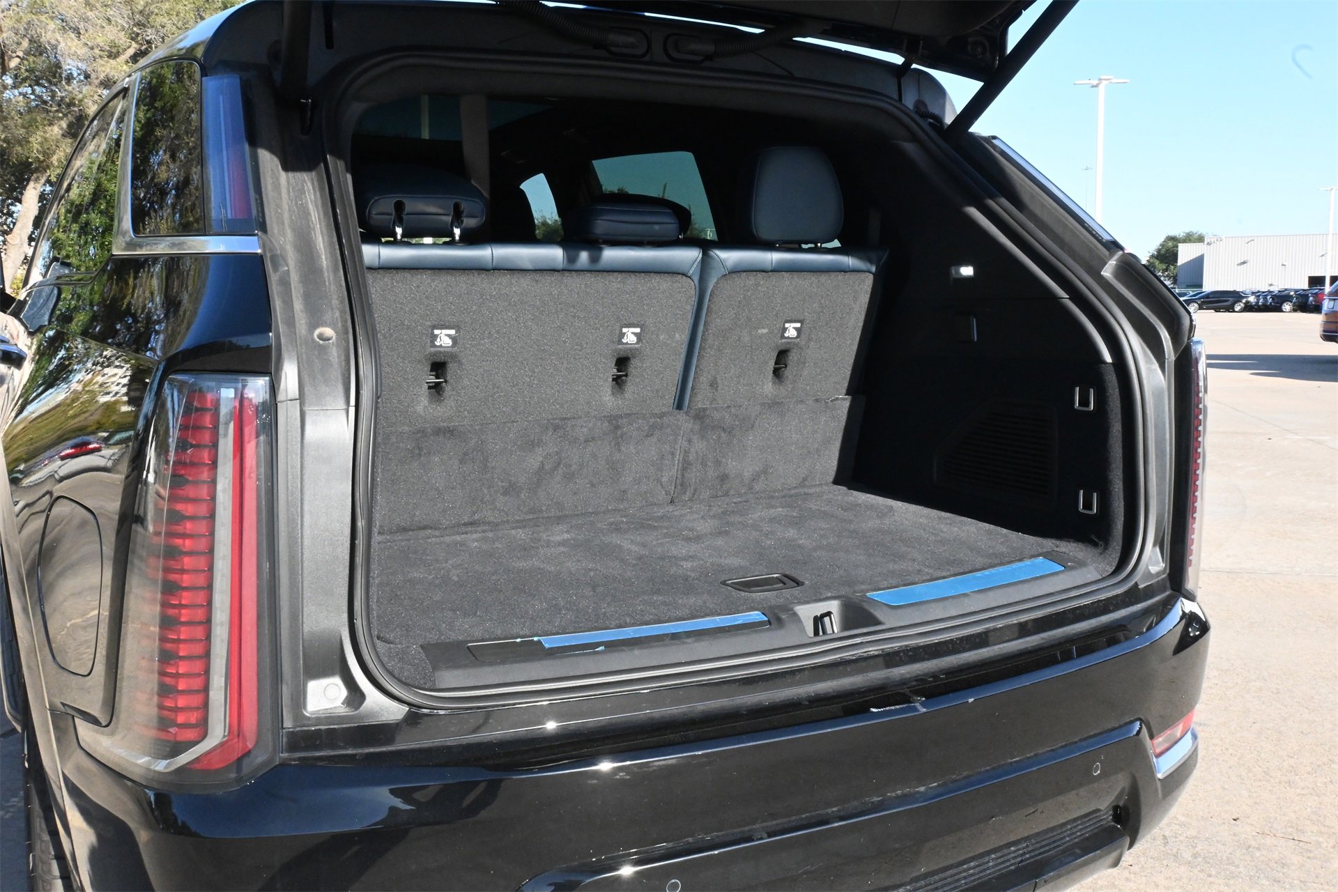 New 2025 Cadillac Escalade IQ Luxury 2 image 23