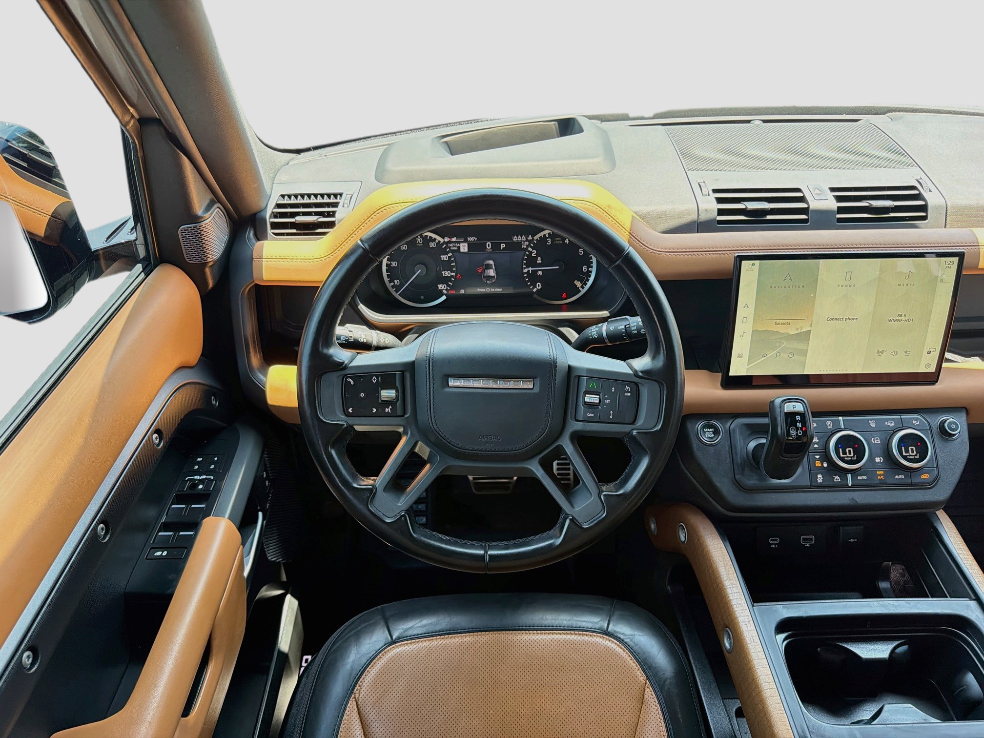 Used 2023 Land Rover Defender 110 X AWD/4WD image 17