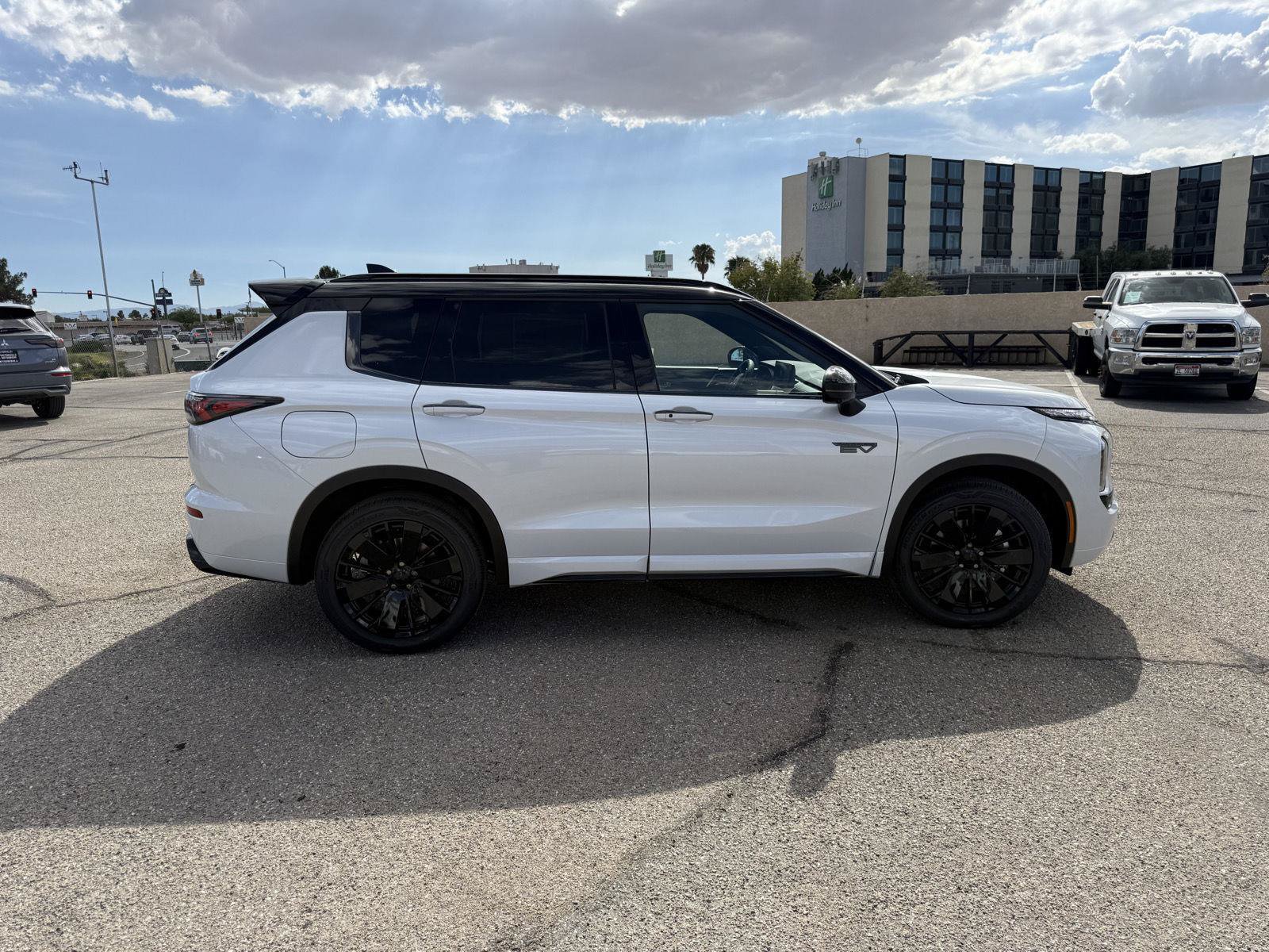New 2026 Mitsubishi Outlander 4WD Plug-In Hybrid image 6