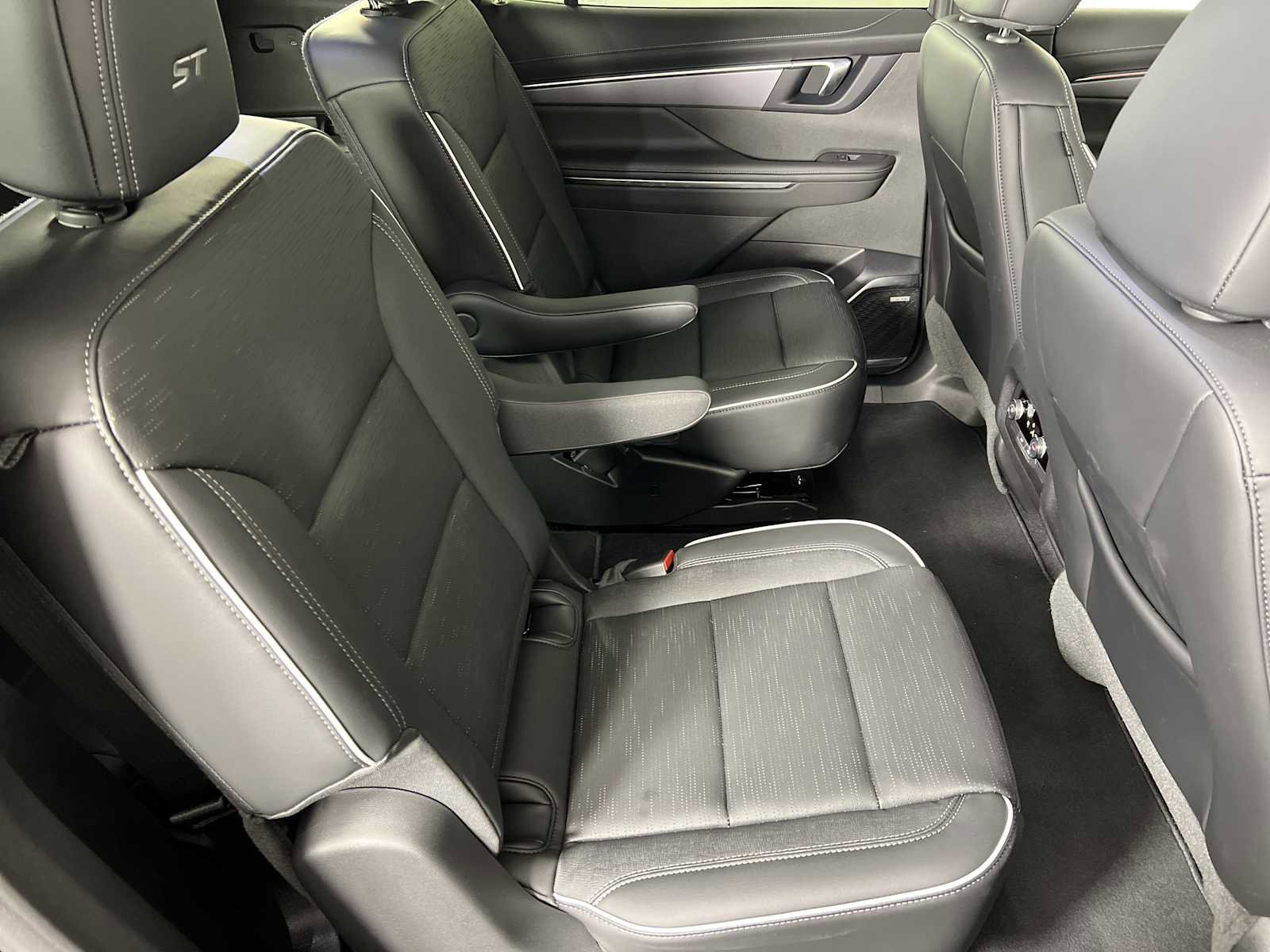 New 2026 Buick Enclave Sport Touring w/ Power Package image 18