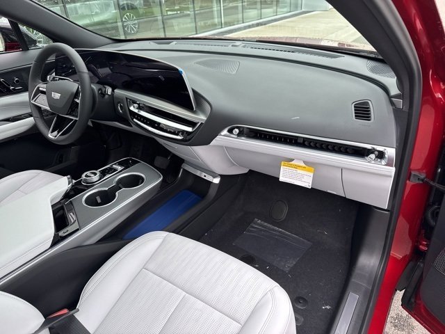 New 2025 Cadillac Lyriq Sport image 19