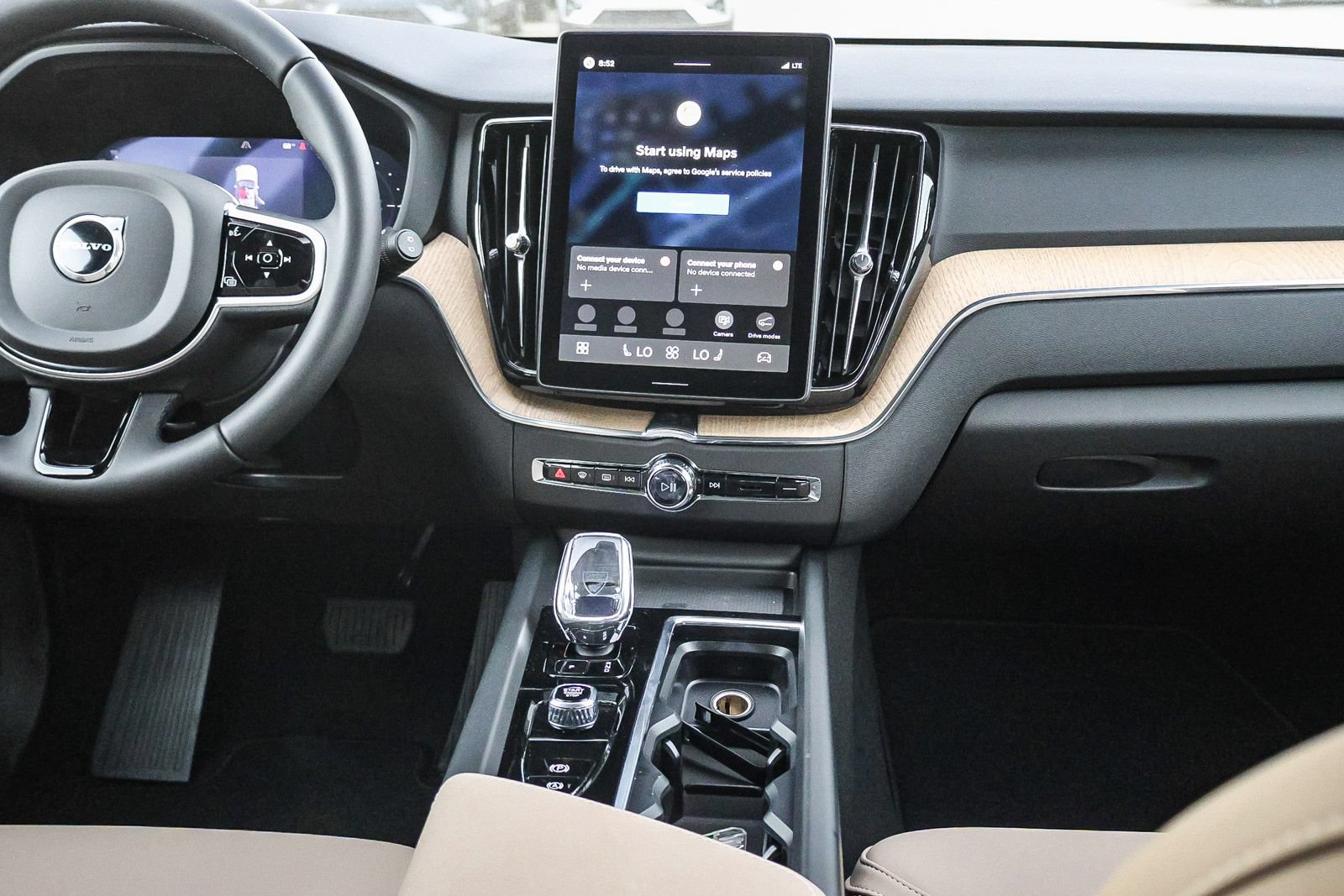 New 2026 Volvo XC60 T8 Plus AWD/4WD image 21