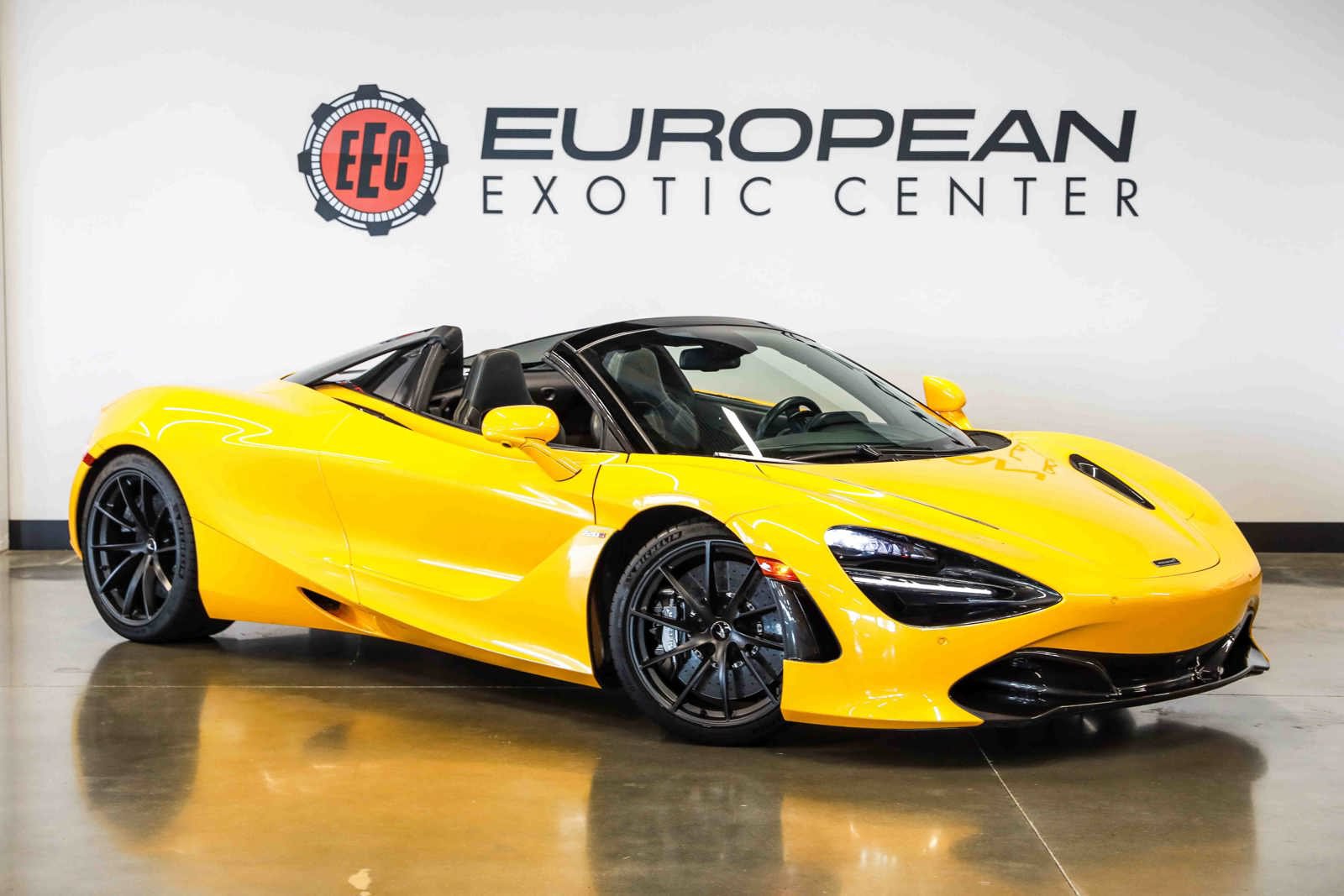Used 2022 McLaren 720S Performance RWD image 1