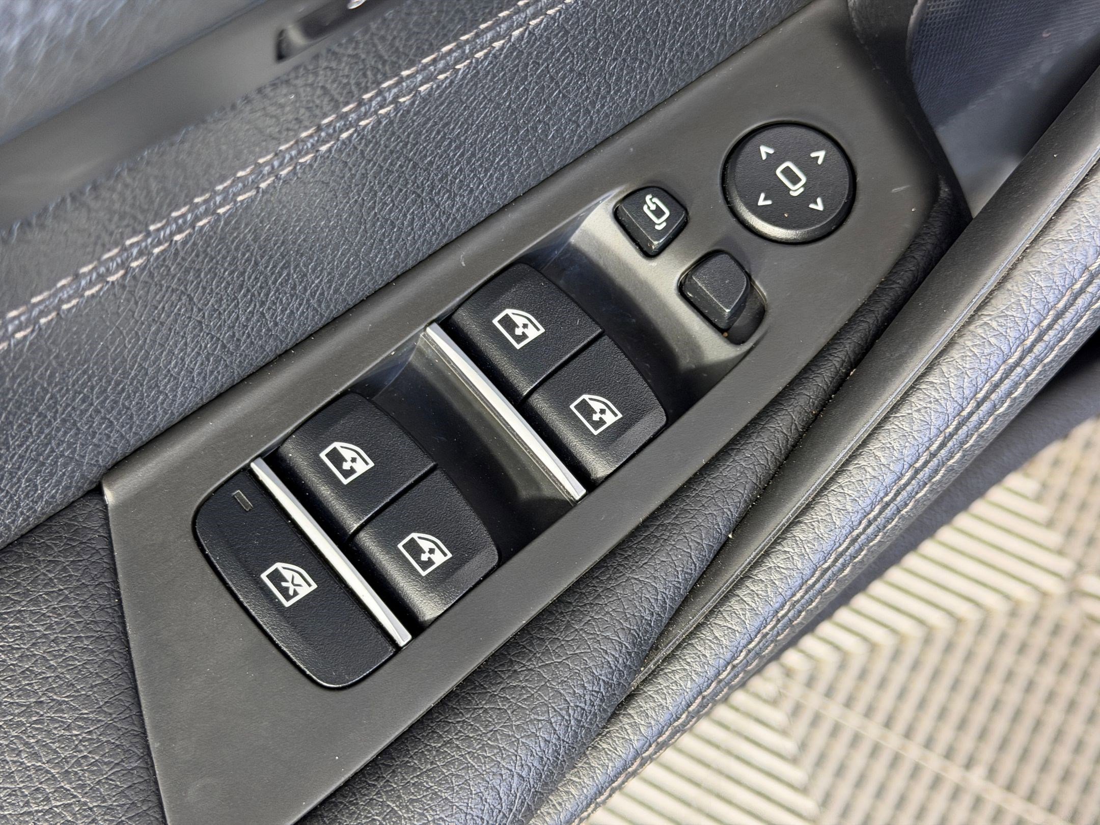 Used 2019 BMW 530i w/ Convenience Package image 22