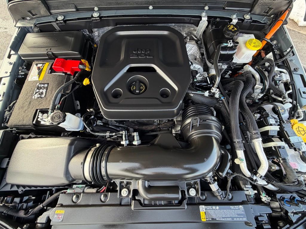 Certified 2025 Jeep Wrangler Unlimited Rubicon 4xe w/ Convenience Group image 17