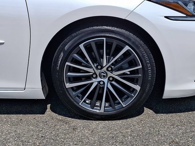 Certified 2022 Lexus ES 350 w/ Premium Package FWD image 8