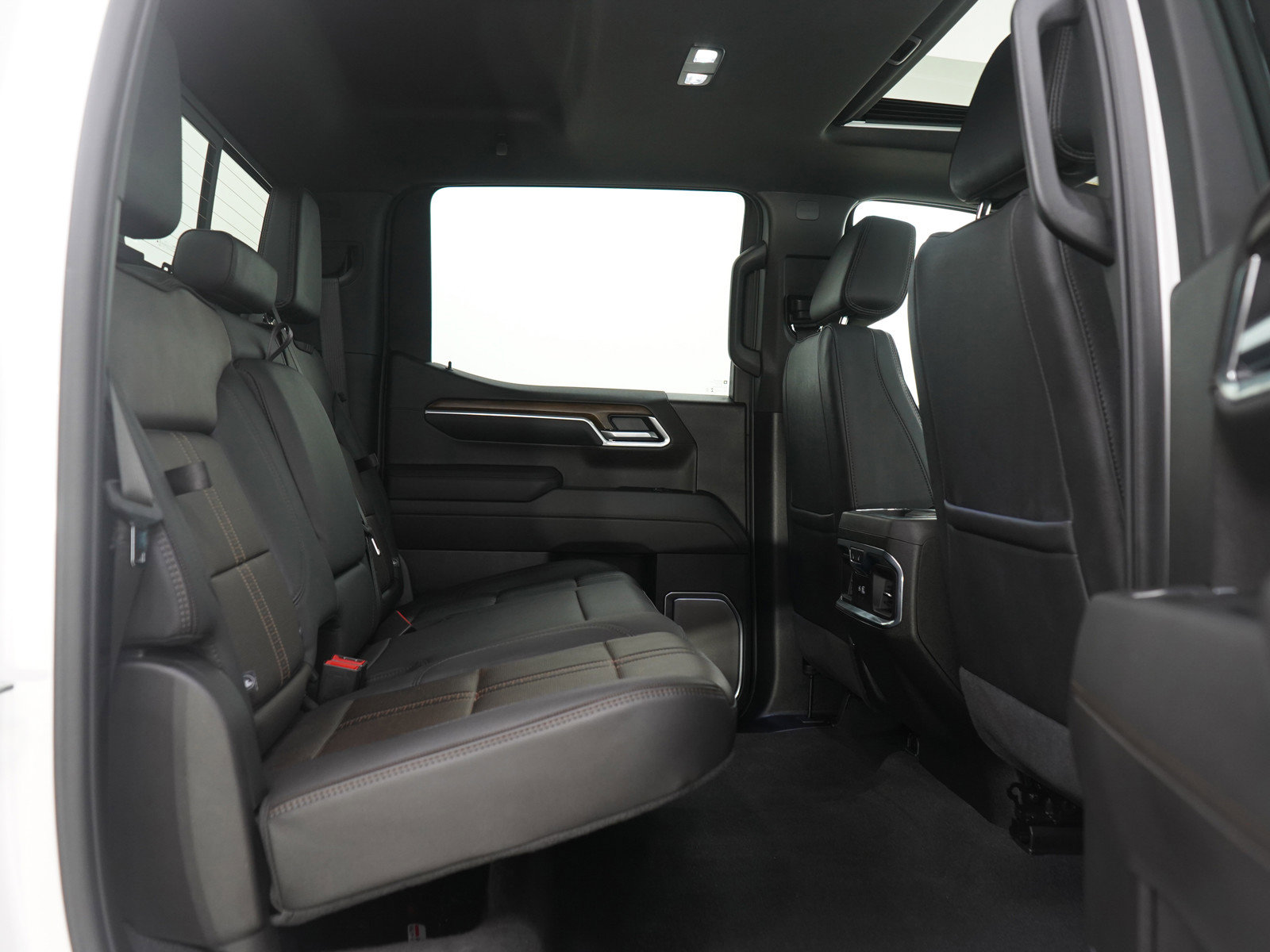 Used 2025 Chevrolet Silverado 1500 High Country image 12