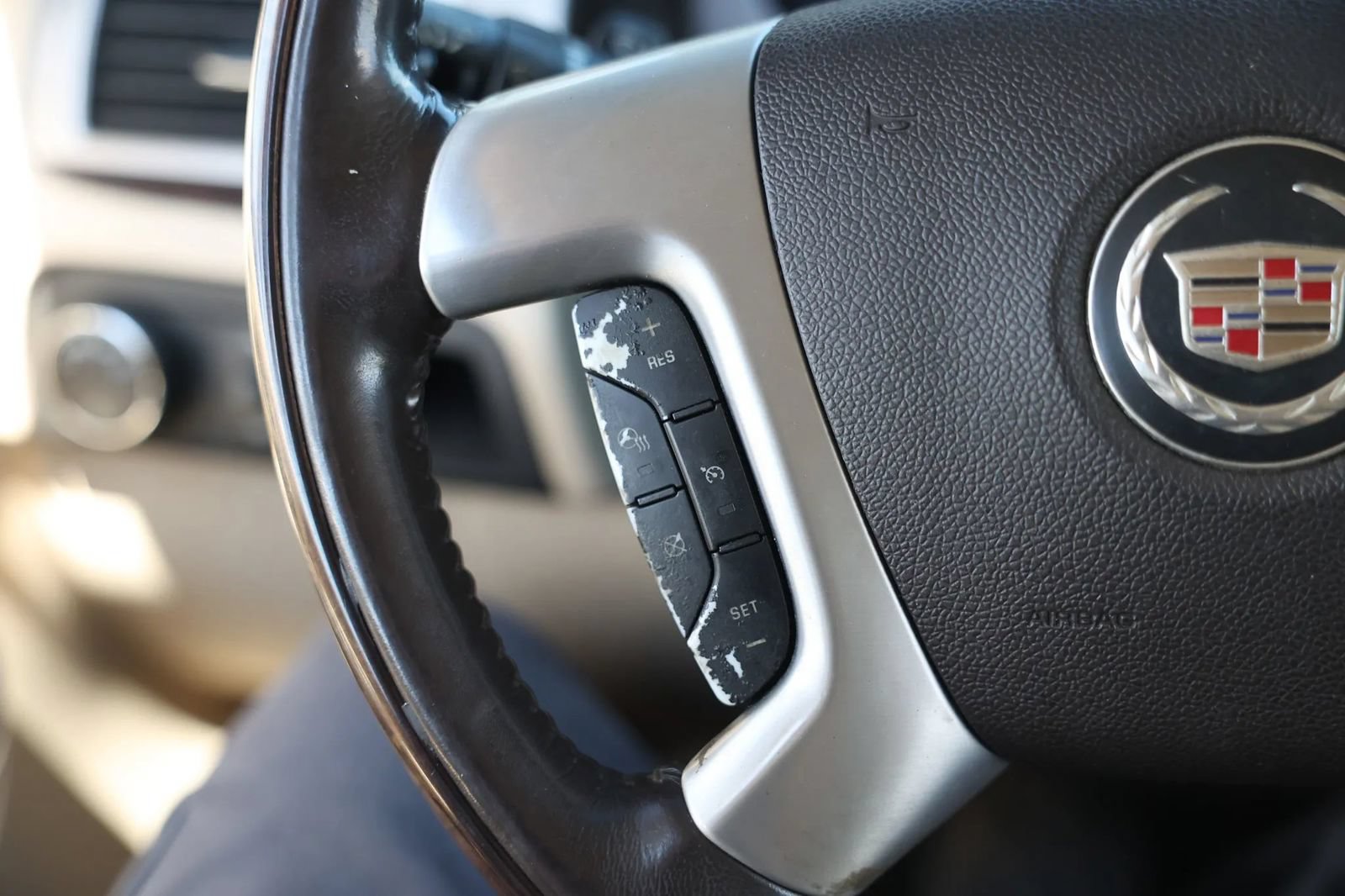 Used 2007 Cadillac Escalade ESV AWD w/ Information Package image 29
