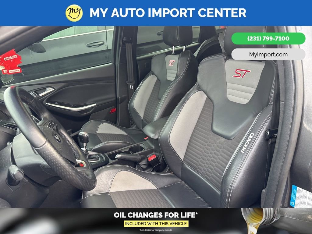 Used 2018 Ford Focus ST w/ Equipment Group 401A image 7