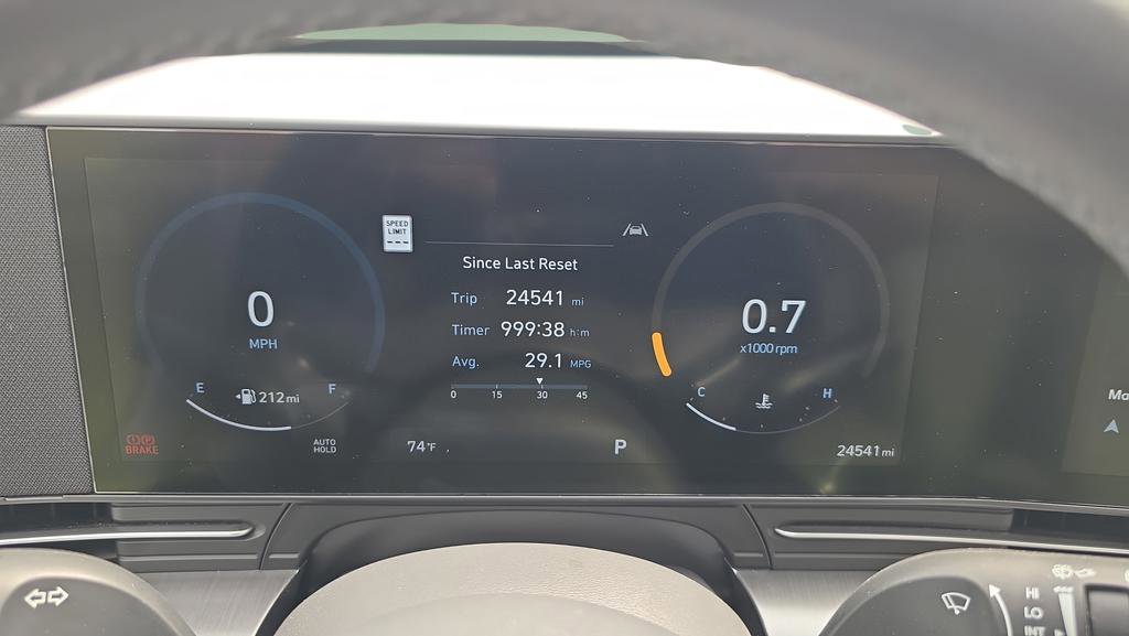 Certified 2024 Hyundai Kona Limited AWD/4WD image 17