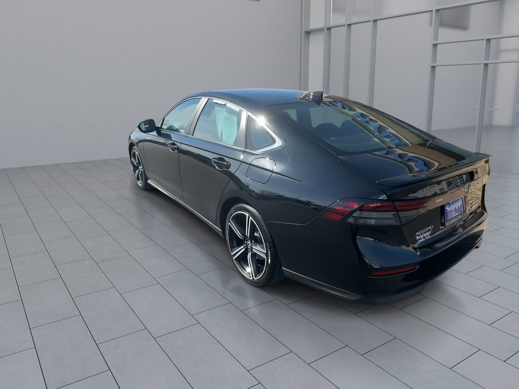 Used 2023 Honda Accord Sport image 7