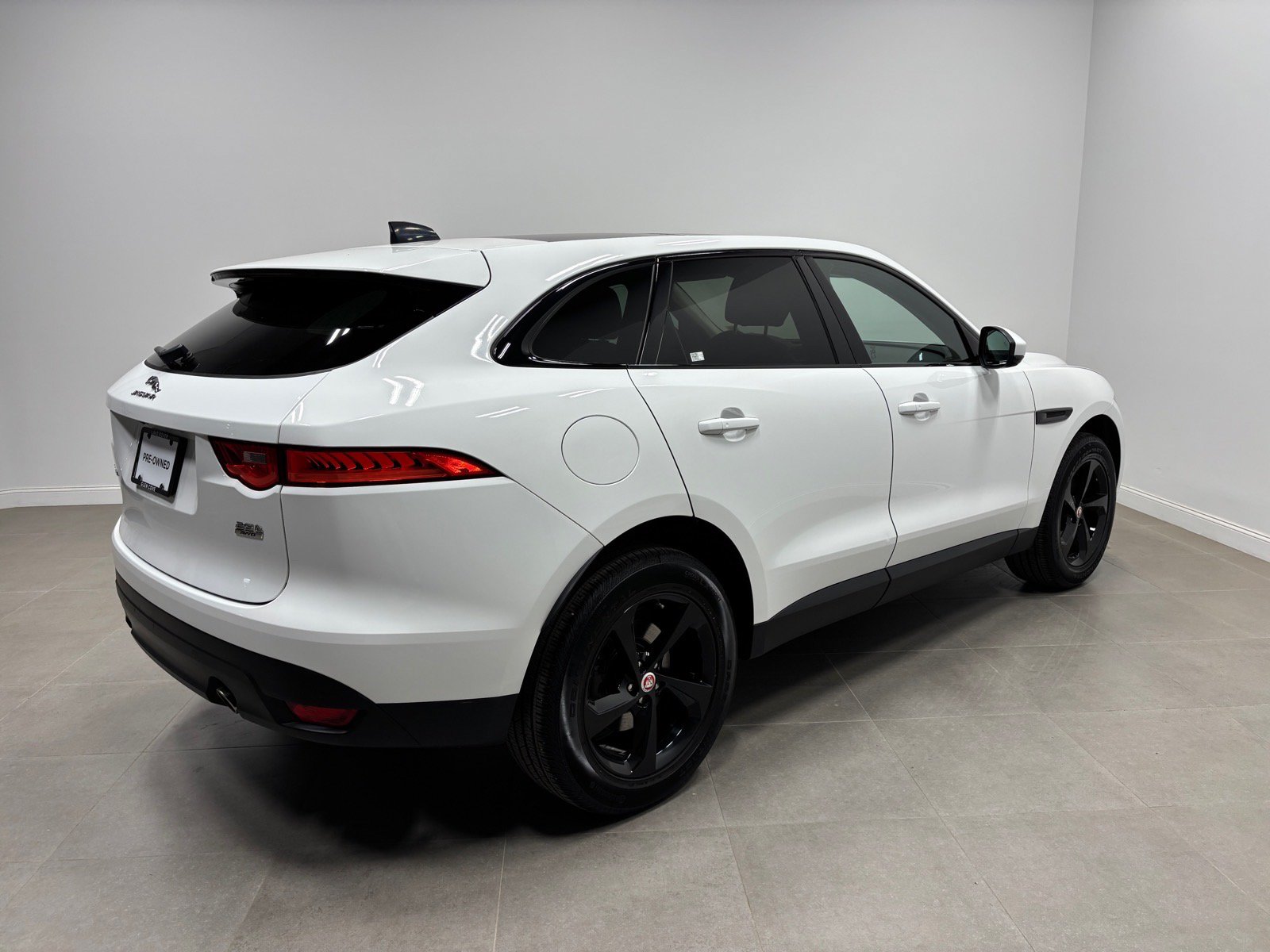Used 2020 Jaguar F-PACE Premium AWD/4WD image 6