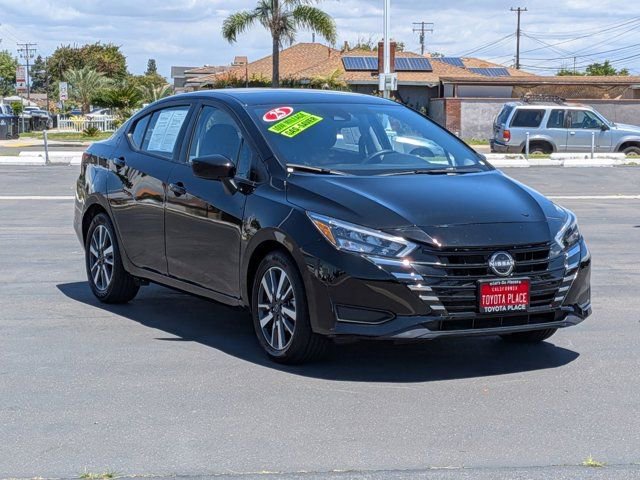 Used 2025 Nissan Versa SV FWD image 3