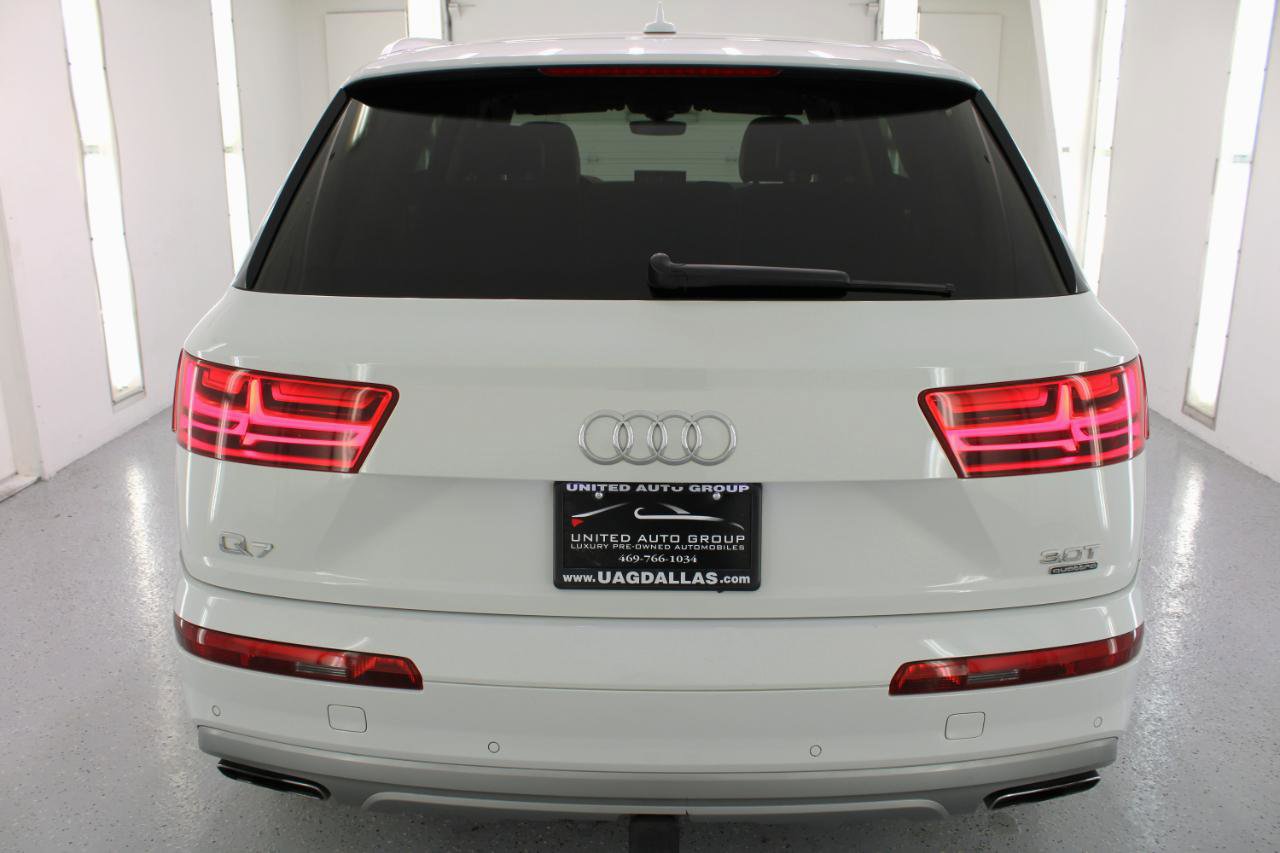 Used 2017 Audi Q7 3.0T Prestige w/ Prestige Package image 8