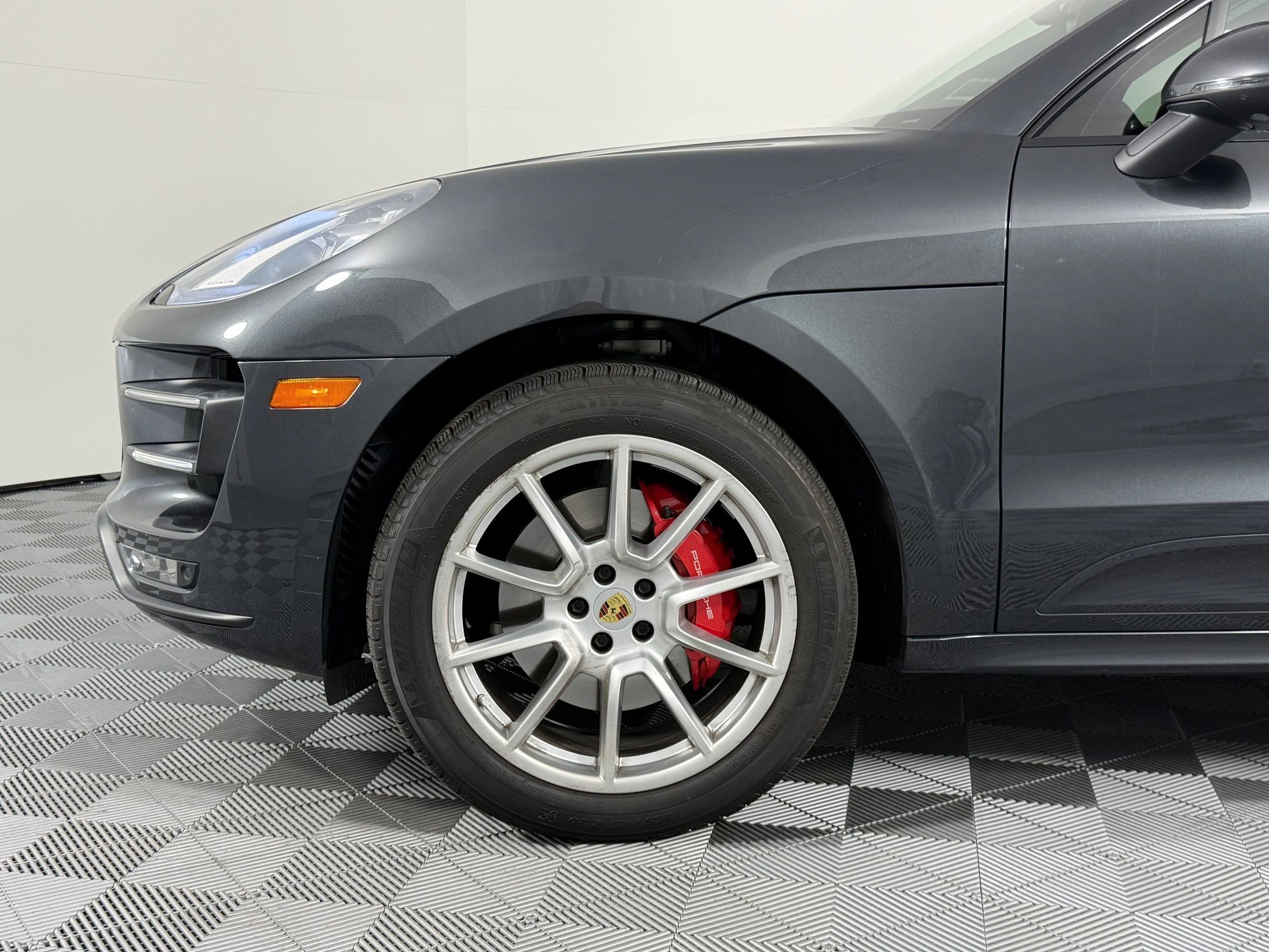 Used 2017 Porsche Macan Turbo image 12