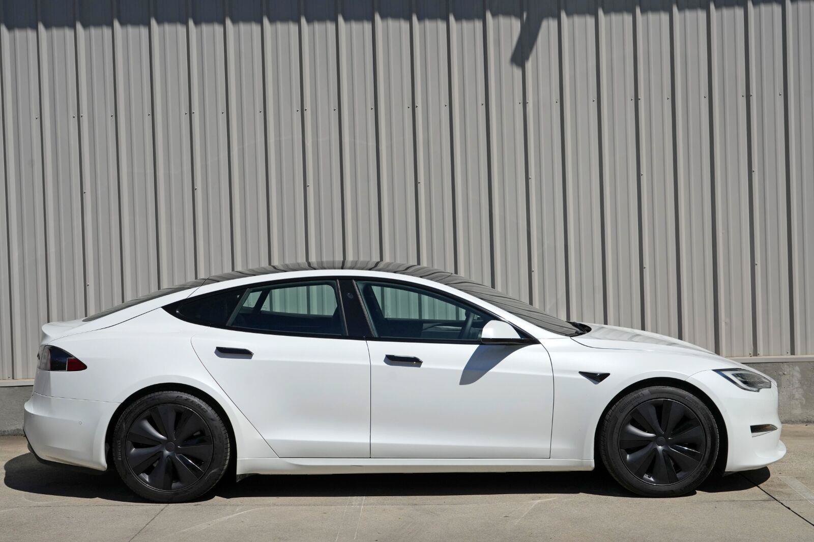 Used 2022 Tesla Model S AWD/4WD image 58