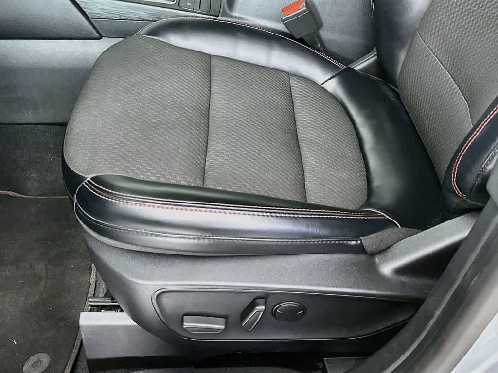 Used 2023 Ford Escape ST-Line AWD/4WD image 30