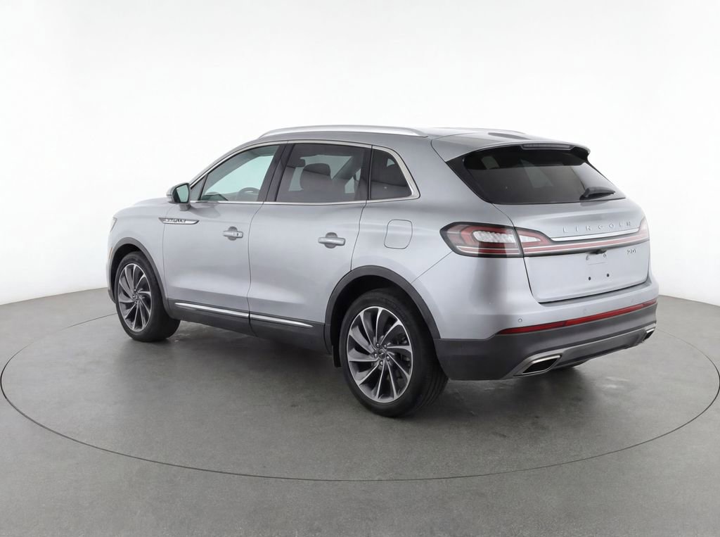 Used 2020 Lincoln Nautilus Reserve w/ Equipment Group 201A FWD image 3