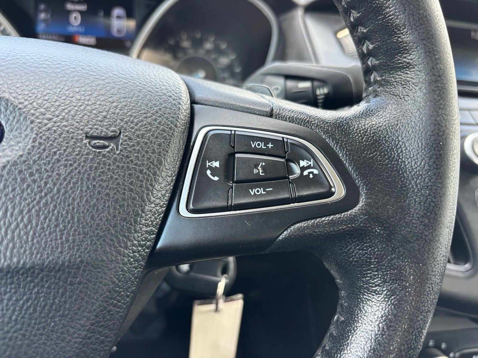 Used 2016 Ford Focus SE w/ SE Sport Package image 25