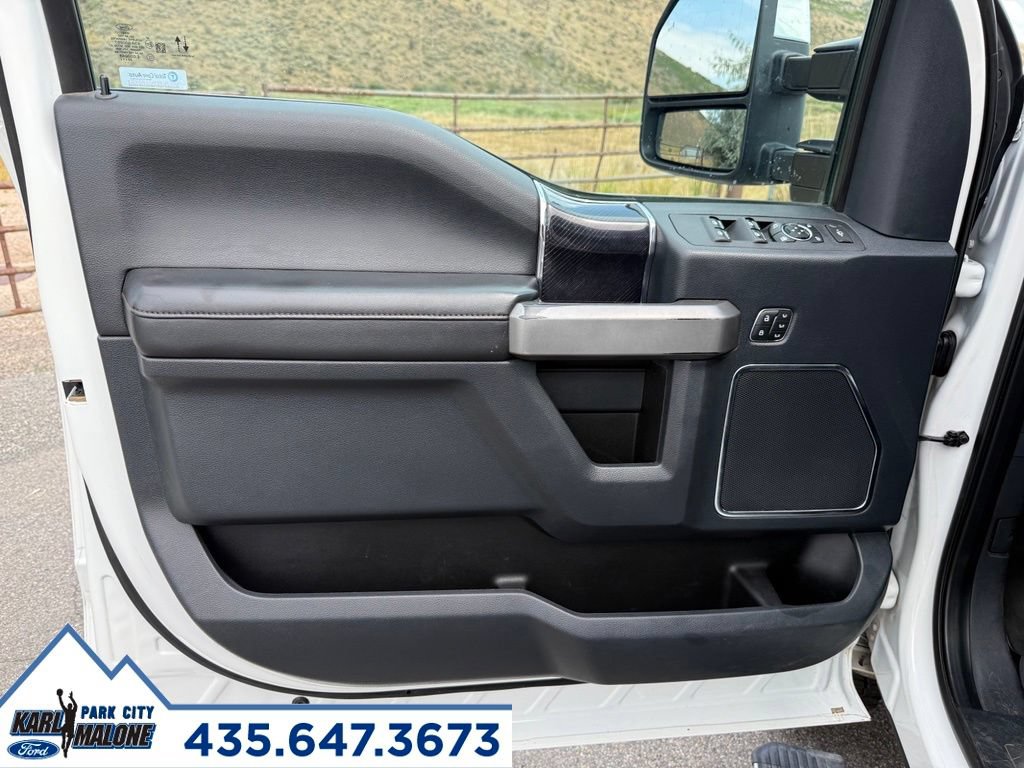 Used 2022 Ford F350 Platinum w/ Tremor Off-Road Package AWD/4WD image 15