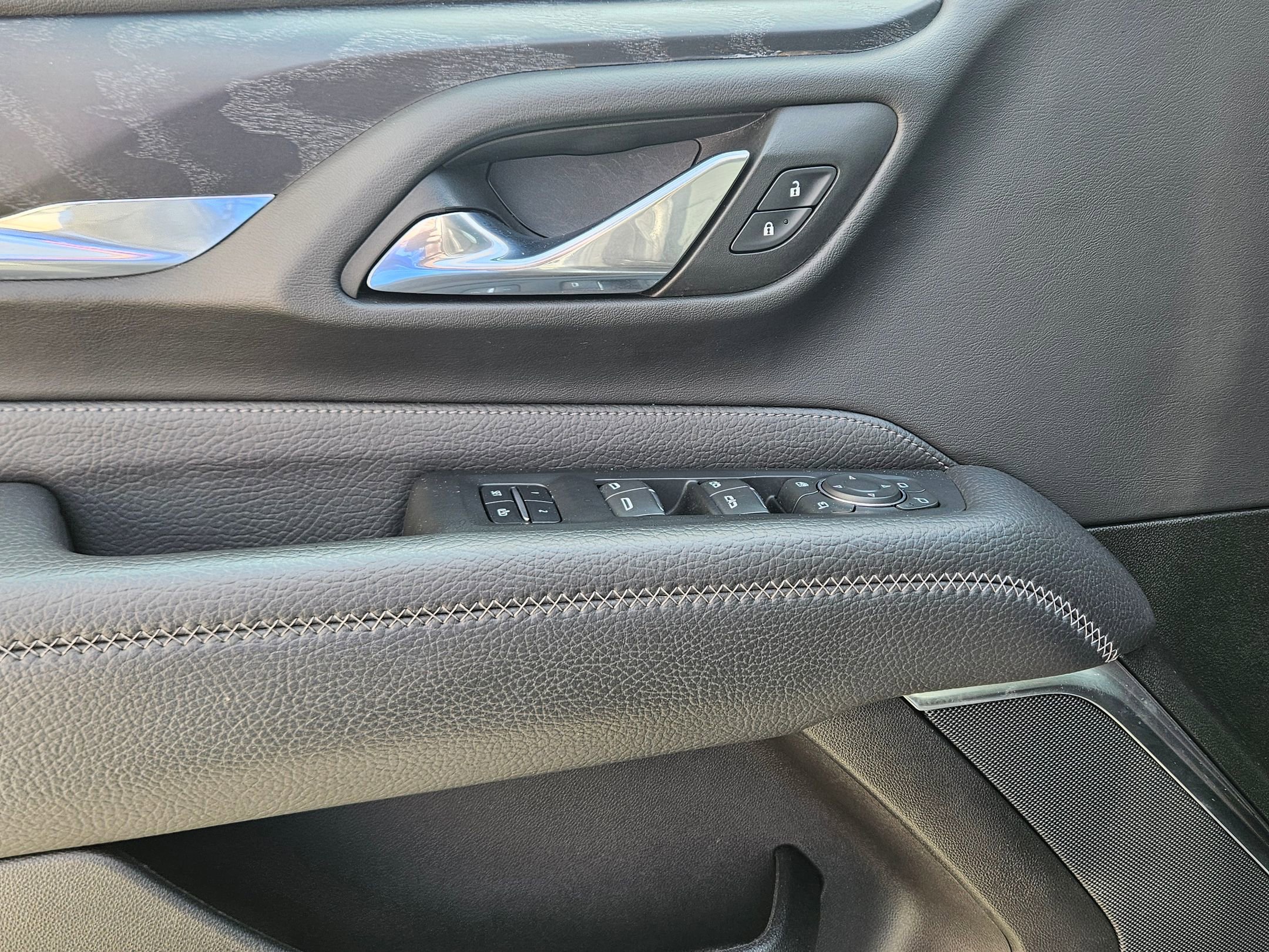 Used 2023 GMC Yukon Denali image 18