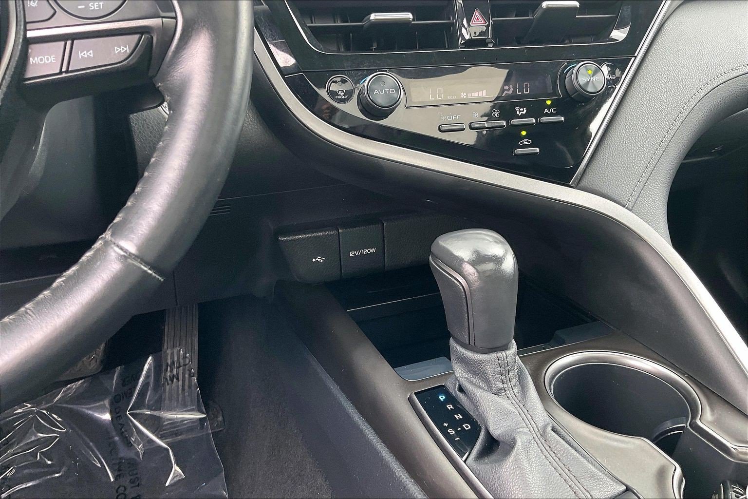 Used 2021 Toyota Camry XSE FWD image 39