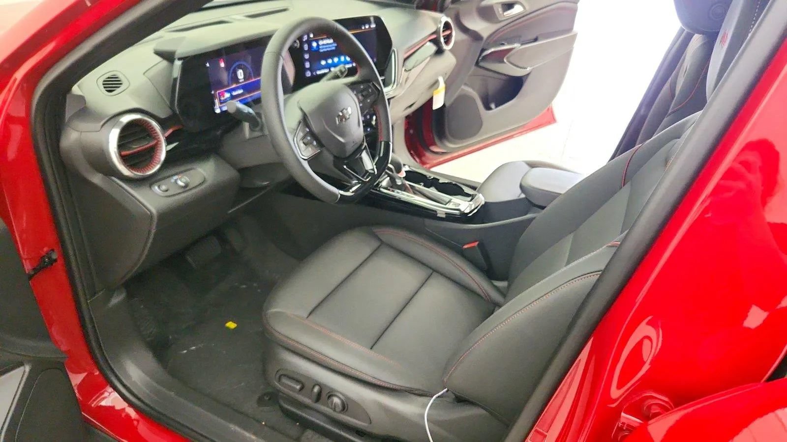 New 2026 Chevrolet Trax RS w/ Driver Confidence Package FWD image 14