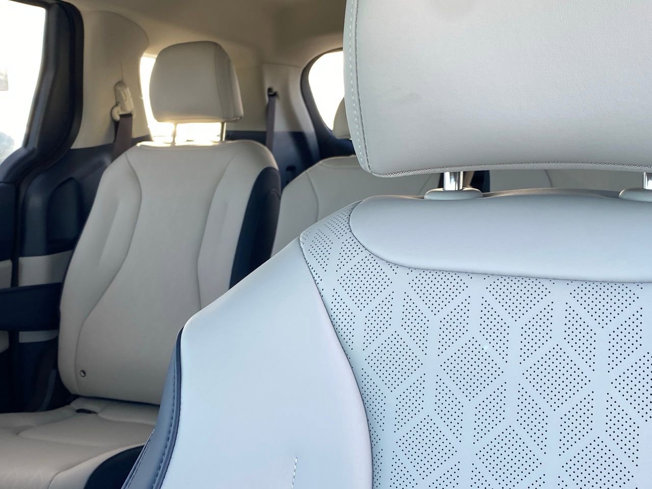 New 2026 Kia Carnival EX image 11